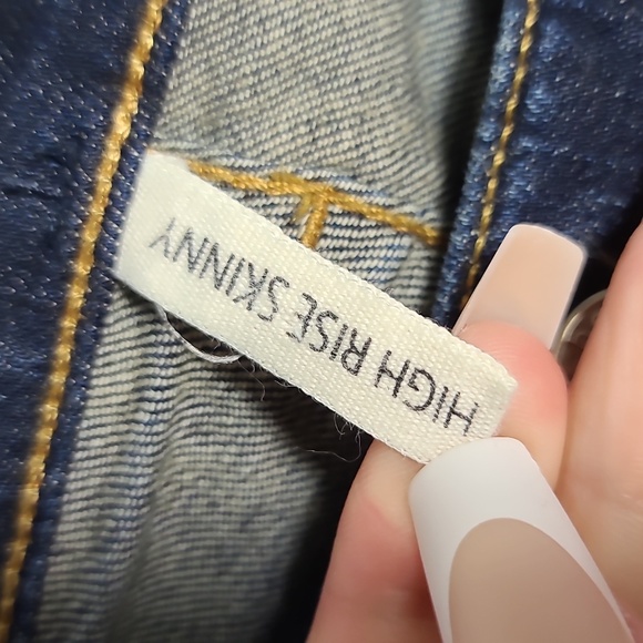 RAG & BONE High Rise Skinny Blue Jeans with Distressed Detailing Size 27 - Picture 3 of 16